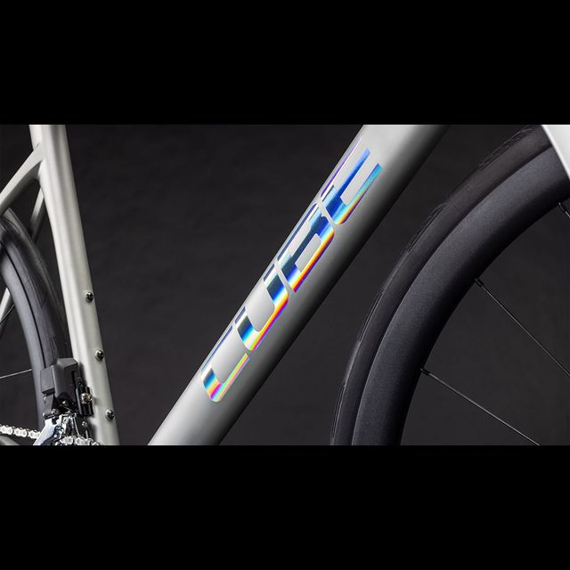 CUBE Attain C:62 SLX maantiepyörä